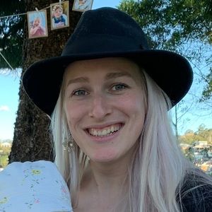 Meet your Posher, Steph